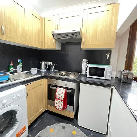 Private Double Room In Stratford Лондон Екстериор снимка