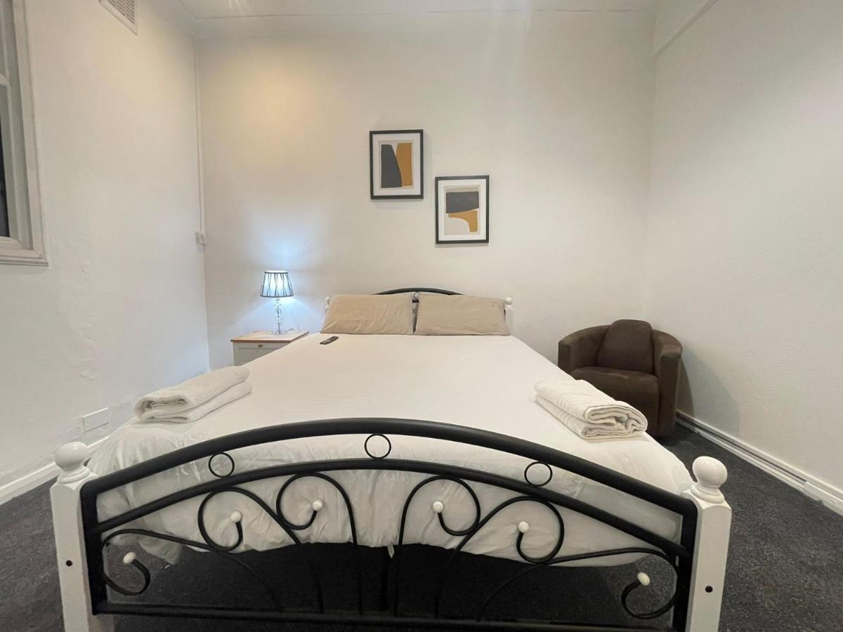 Private Double Room In Stratford Лондон Екстериор снимка